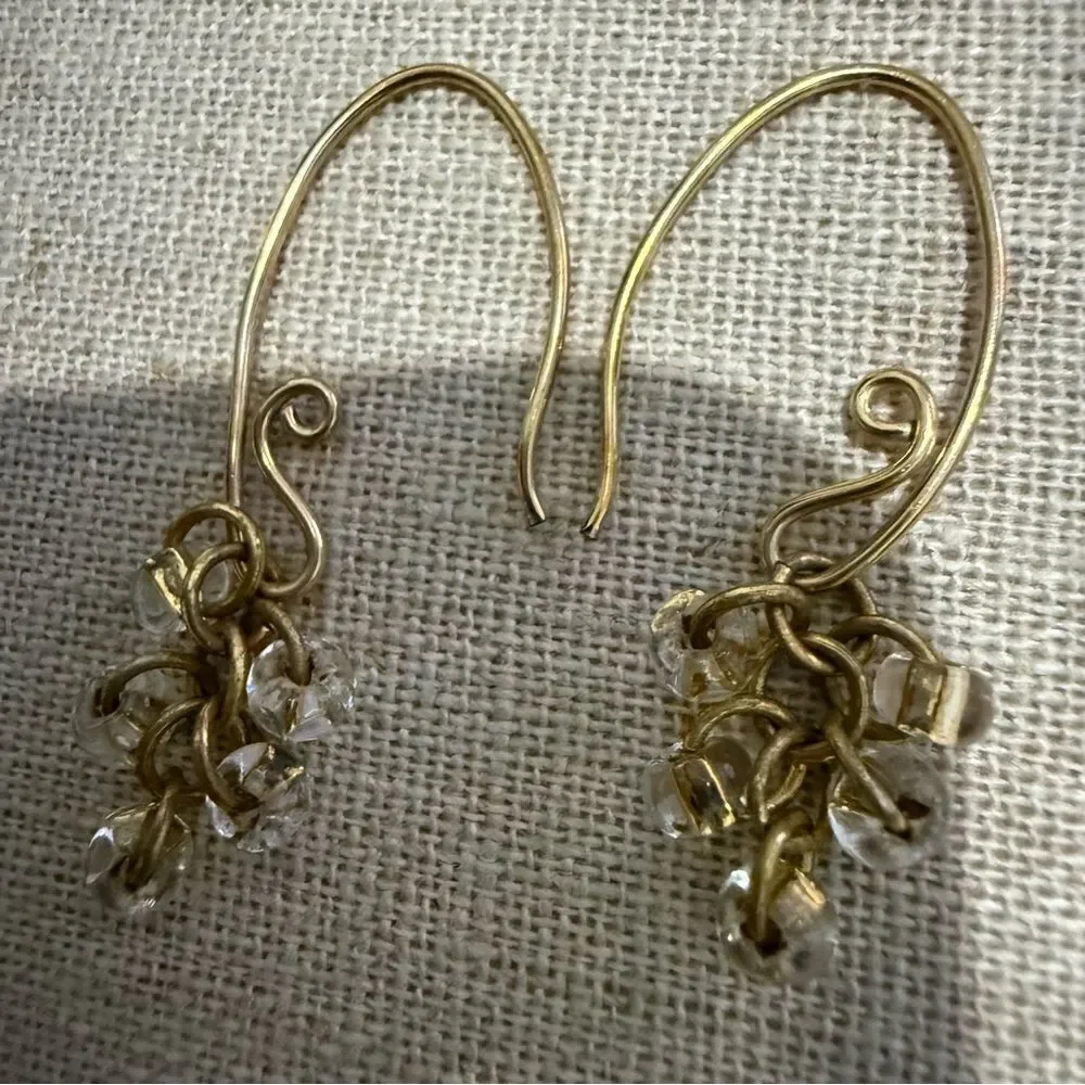 DESIGNER-STYLE GOLD DROP EARRINGS WITH CLEAR BEADS
